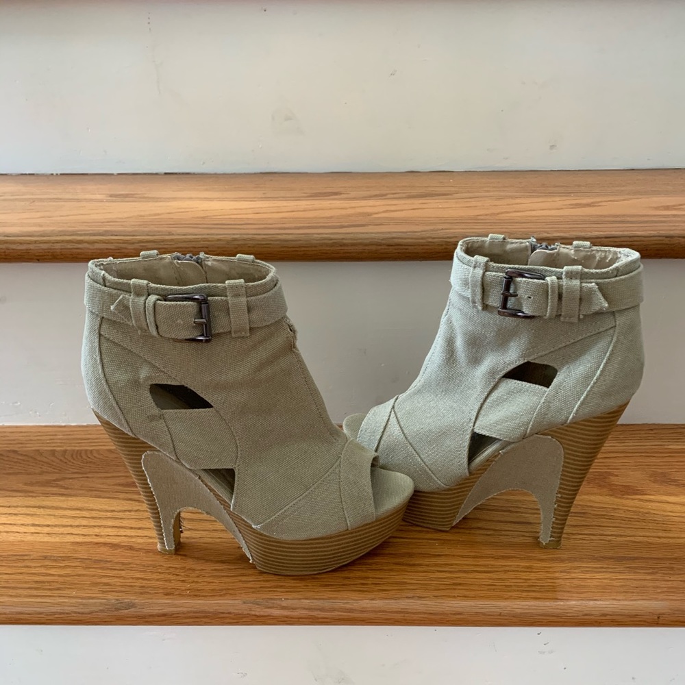Fun Summer Open Toe Booties - Picture 2 of 4